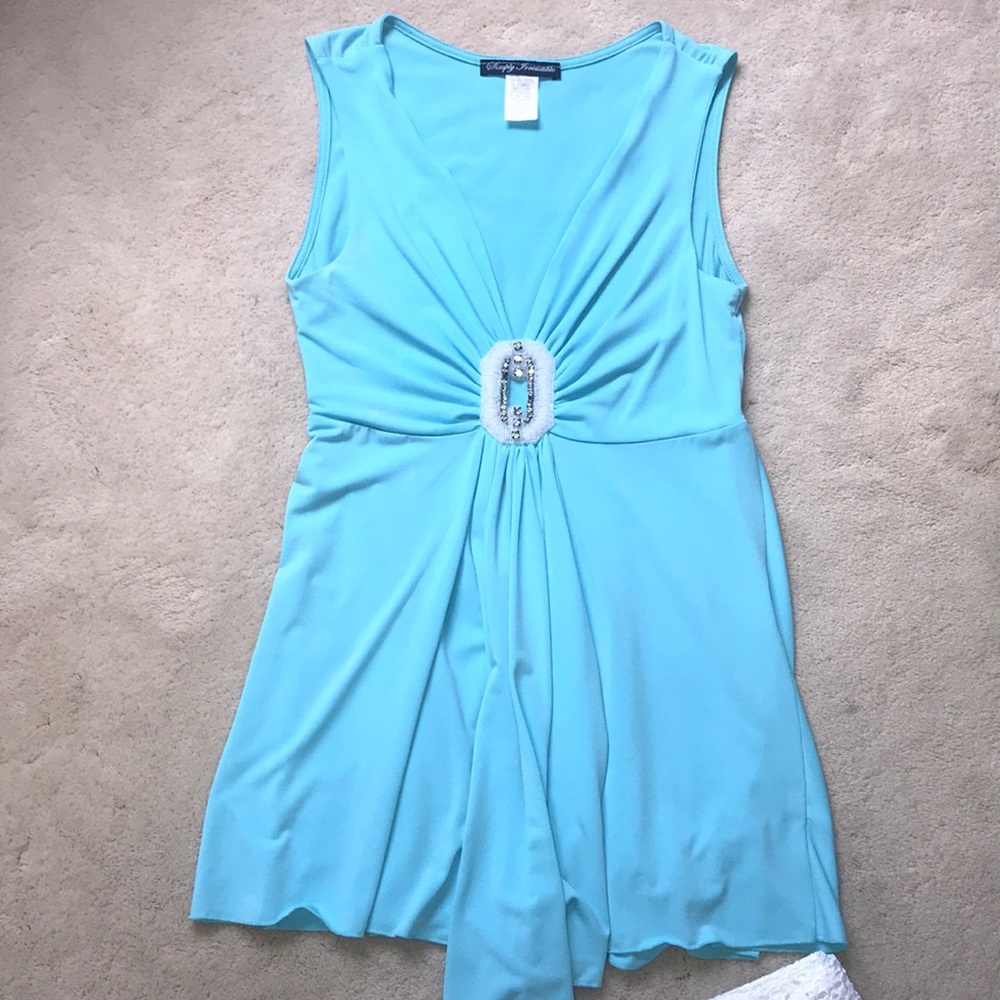 SIMPLY IRRESISTIBLE TOP